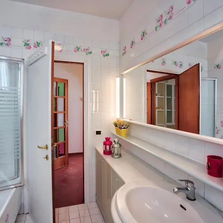 Apartmán Casa Garibaldi Con Terrazzo E Parking, Mare 1 Min
