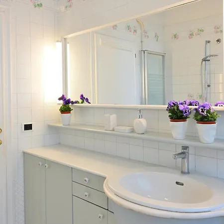 Apartmán Casa Garibaldi Con Terrazzo E Parking, Mare 1 Min *