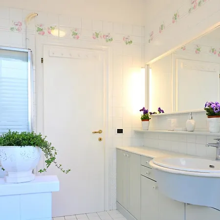Apartmán Casa Garibaldi Con Terrazzo E Parking, Mare 1 Min San Vincenzo