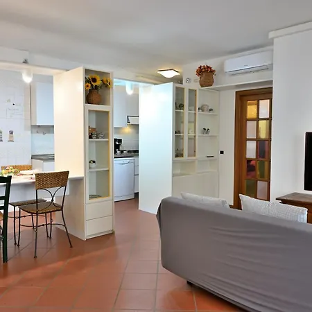 Apartmán Casa Garibaldi Con Terrazzo E Parking, Mare 1 Min San Vincenzo