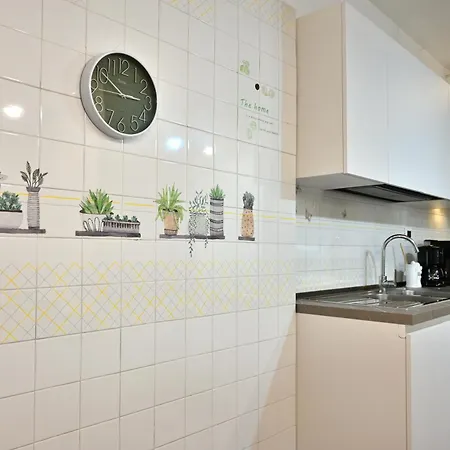 Apartmán Casa Garibaldi Con Terrazzo E Parking, Mare 1 Min *