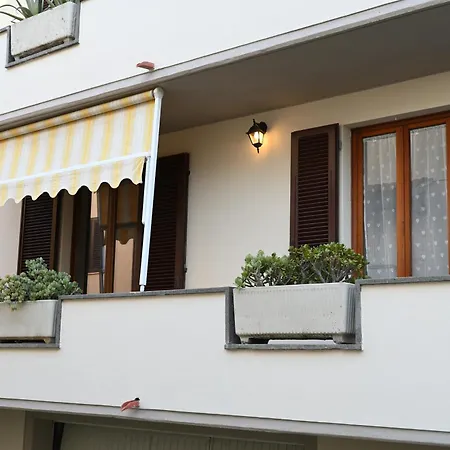 Casa Garibaldi Con Terrazzo E Parking, Mare 1 Min Apartmán