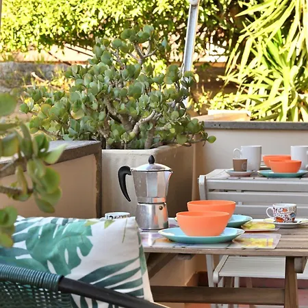 Casa Garibaldi Con Terrazzo E Parking, Mare 1 Min * San Vincenzo